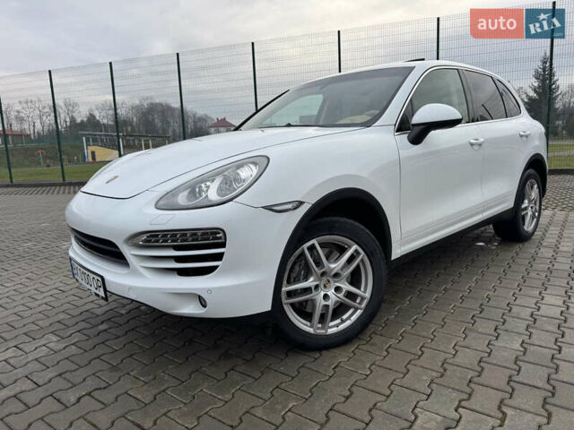 Белый Порше Каен, объемом двигателя 3 л и пробегом 136 тыс. км за 19900 $, фото 7 на Automoto.ua
