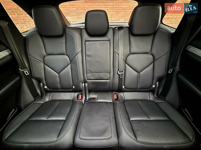 Білий Порше Cayenne, об'ємом двигуна 4.8 л та пробігом 81 тис. км за 20900 $, фото 18 на Automoto.ua