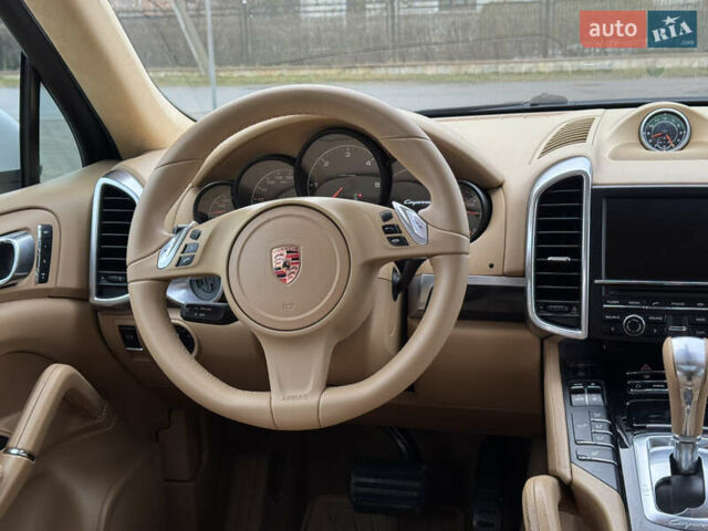 Белый Порше Каен, объемом двигателя 3 л и пробегом 136 тыс. км за 19900 $, фото 38 на Automoto.ua