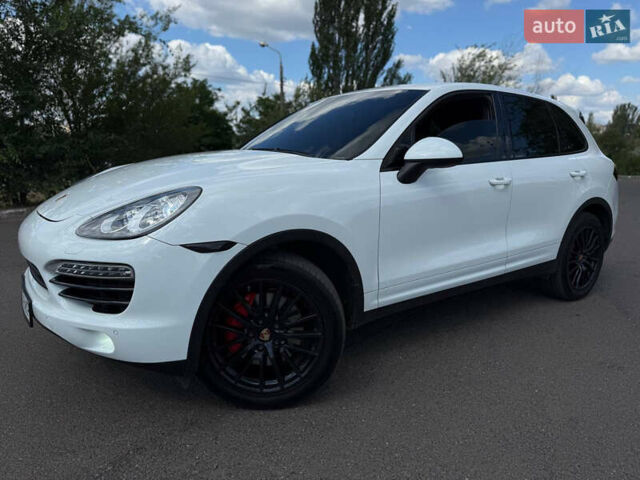 Белый Порше Каен, объемом двигателя 2.97 л и пробегом 190 тыс. км за 25500 $, фото 1 на Automoto.ua