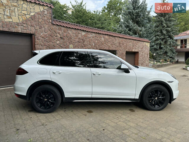 Белый Порше Каен, объемом двигателя 3.6 л и пробегом 89 тыс. км за 18500 $, фото 17 на Automoto.ua