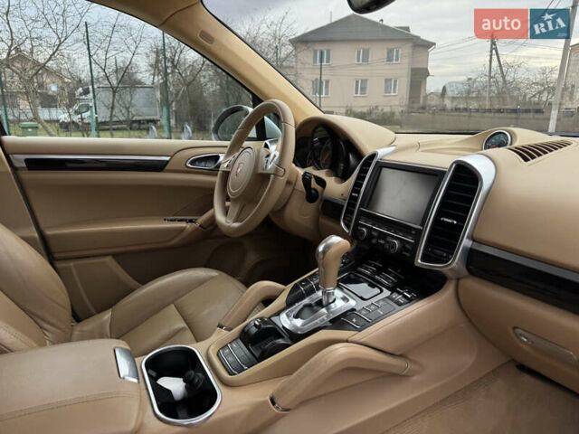 Белый Порше Каен, объемом двигателя 3 л и пробегом 136 тыс. км за 19900 $, фото 46 на Automoto.ua