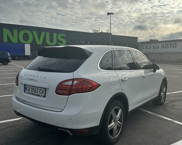 Порше Каен 2013 в Киеве на Automoto.ua Белый Порше Каен, объемом двигателя 3.6 л и пробегом 159 тыс. км за 19900 $, фото 6 на Automoto.ua