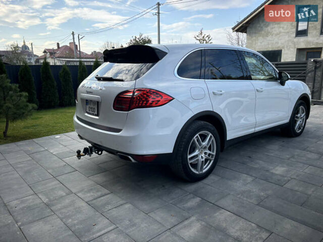 Порше Cayenne 2013 у Івано-Франківську на Automoto.ua Білий Порше Cayenne, об'ємом двигуна 2.97 л та пробігом 131 тис. км за 27000 $, фото 4 на Automoto.ua