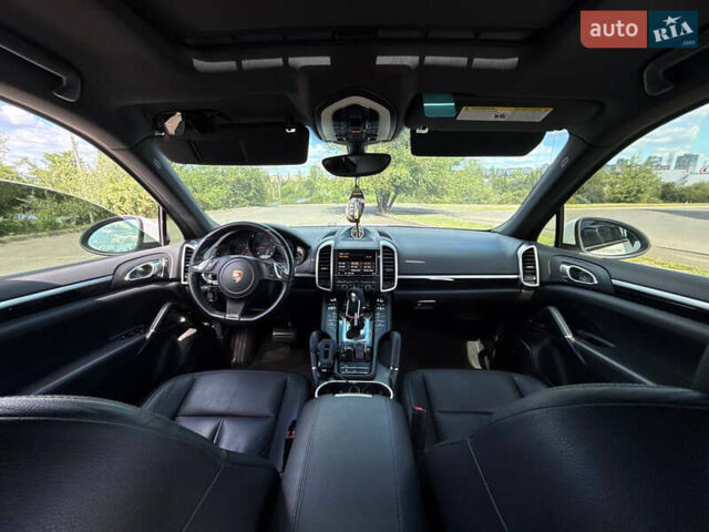 Білий Порше Cayenne, об'ємом двигуна 2.97 л та пробігом 190 тис. км за 24000 $, фото 42 на Automoto.ua