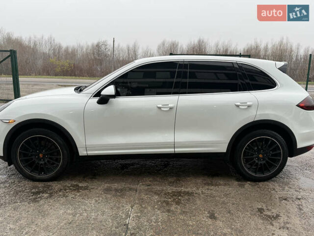 Білий Порше Cayenne, об'ємом двигуна 3.6 л та пробігом 212 тис. км за 20000 $, фото 2 на Automoto.ua
