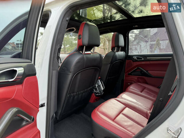 Білий Порше Cayenne, об'ємом двигуна 4.8 л та пробігом 89 тис. км за 28999 $, фото 16 на Automoto.ua