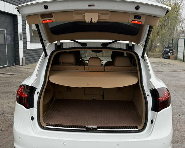 Білий Порше Cayenne, об'ємом двигуна 3.6 л та пробігом 212 тис. км за 20000 $, фото 9 на Automoto.ua