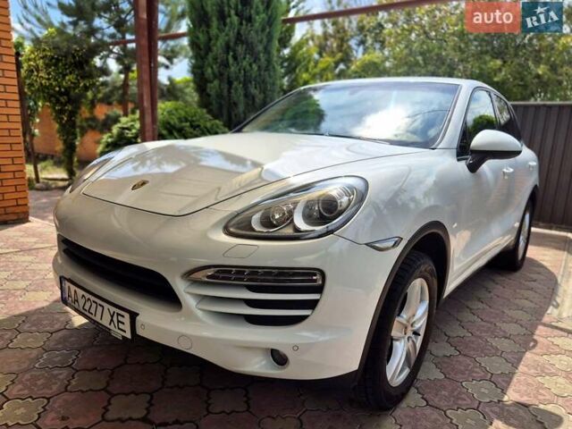 Білий Порше Cayenne, об'ємом двигуна 3.6 л та пробігом 150 тис. км за 20000 $, фото 13 на Automoto.ua