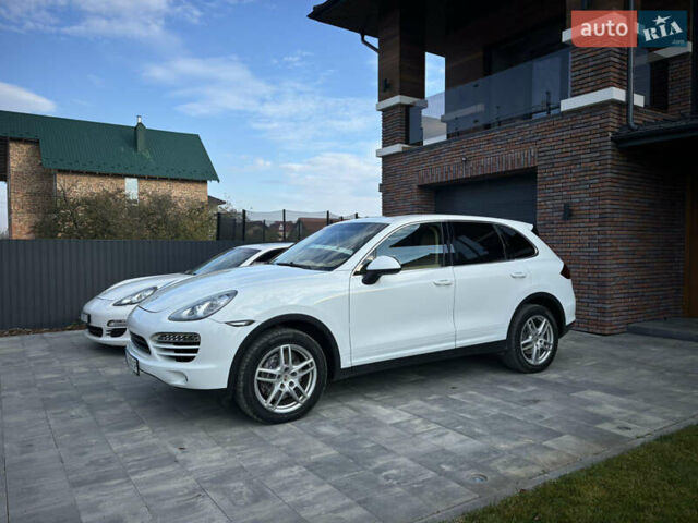 Білий Порше Cayenne, об'ємом двигуна 2.97 л та пробігом 135 тис. км за 24999 $, фото 1 на Automoto.ua