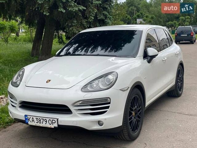 Белый Порше Каен, объемом двигателя 2.97 л и пробегом 308 тыс. км за 20999 $, фото 4 на Automoto.ua