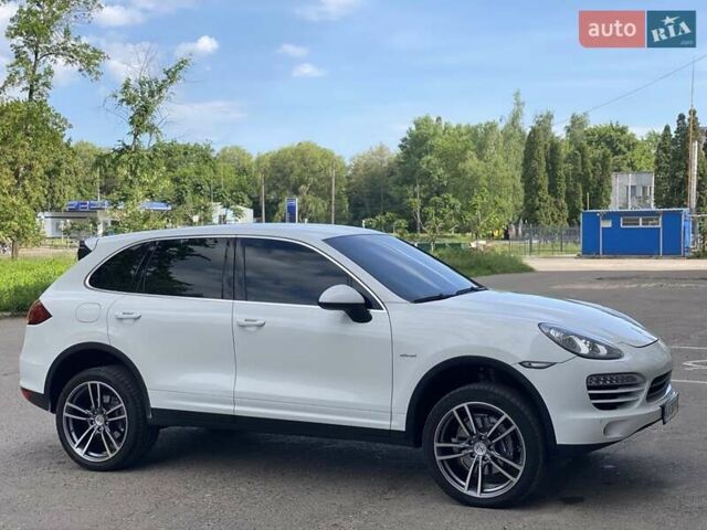Белый Порше Каен, объемом двигателя 2.97 л и пробегом 308 тыс. км за 20999 $, фото 31 на Automoto.ua