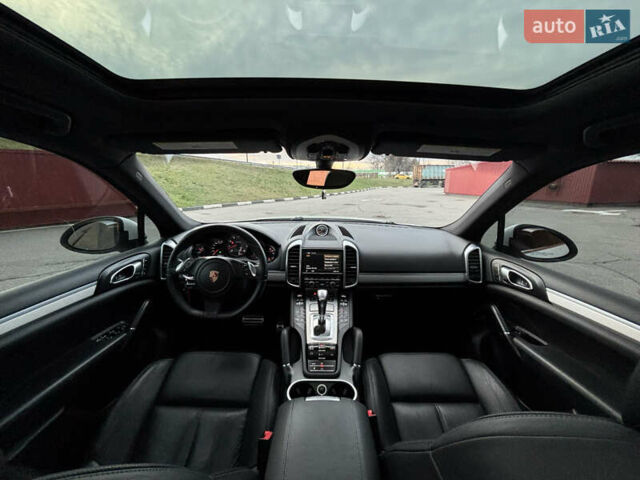 Білий Порше Cayenne, об'ємом двигуна 4.8 л та пробігом 81 тис. км за 20900 $, фото 20 на Automoto.ua