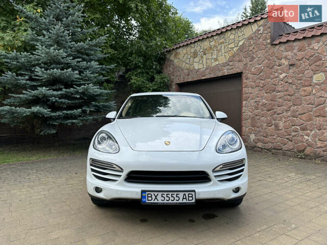 Белый Порше Каен, объемом двигателя 3.6 л и пробегом 89 тыс. км за 18500 $, фото 2 на Automoto.ua