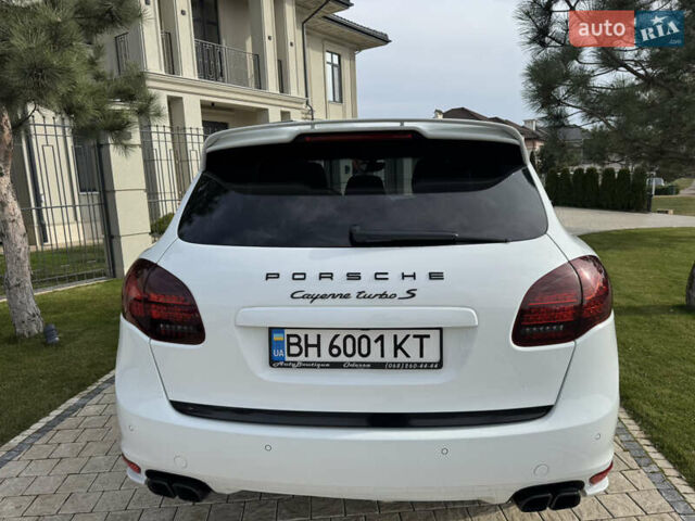 Білий Порше Cayenne, об'ємом двигуна 4.8 л та пробігом 89 тис. км за 28999 $, фото 4 на Automoto.ua