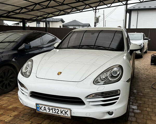 Білий Порше Cayenne, об'ємом двигуна 3.6 л та пробігом 152 тис. км за 23300 $, фото 16 на Automoto.ua