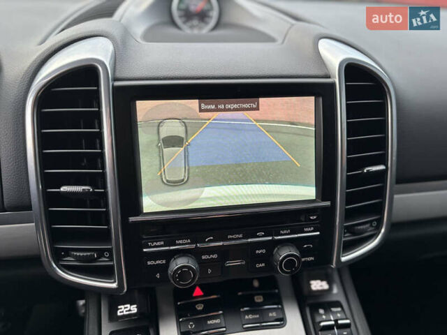 Білий Порше Cayenne, об'ємом двигуна 4.8 л та пробігом 81 тис. км за 20900 $, фото 14 на Automoto.ua