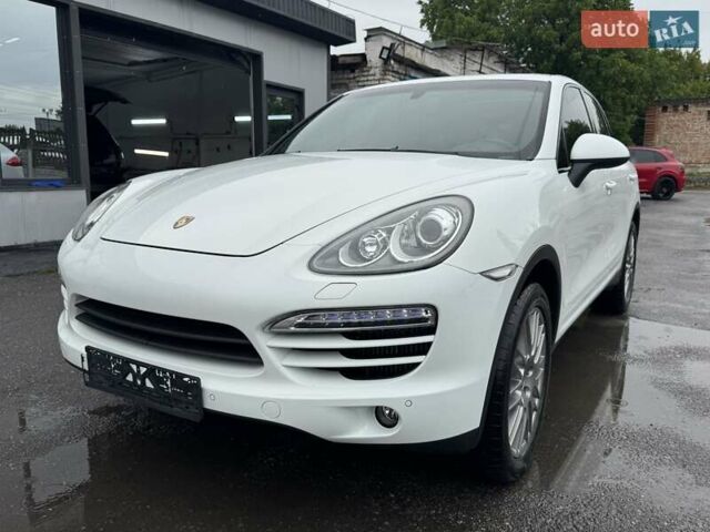 Білий Порше Cayenne, об'ємом двигуна 3 л та пробігом 193 тис. км за 26700 $, фото 41 на Automoto.ua