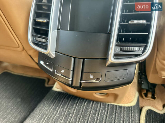 Порше Cayenne 2014 у Христиновке на Automoto.ua Білий Порше Cayenne, об'ємом двигуна 3 л та пробігом 199 тис. км за 26000 $, фото 28 на Automoto.ua