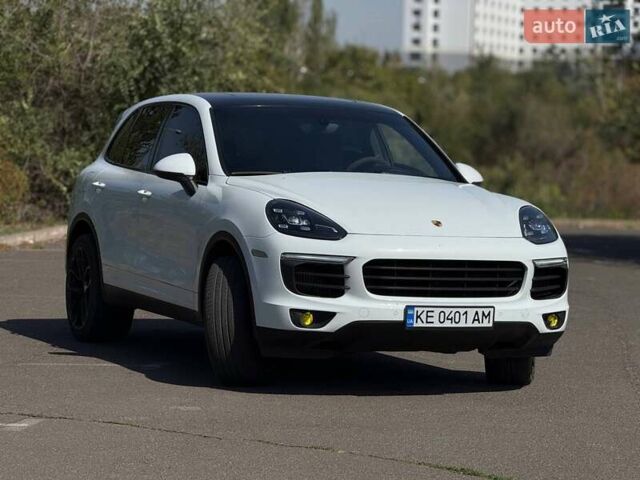 Білий Порше Cayenne, об'ємом двигуна 3.6 л та пробігом 126 тис. км за 31500 $, фото 3 на Automoto.ua