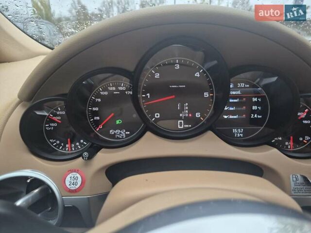 Белый Порше Каен, объемом двигателя 3 л и пробегом 155 тыс. км за 32000 $, фото 16 на Automoto.ua