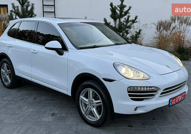 Белый Порше Каен, объемом двигателя 3 л и пробегом 187 тыс. км за 22400 $, фото 24 на Automoto.ua