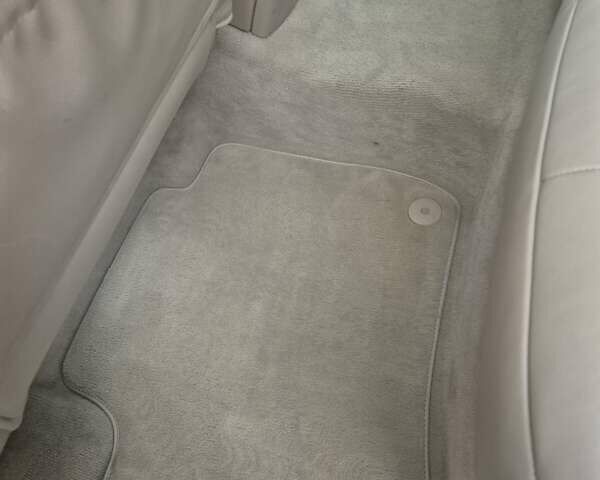 Белый Порше Каен, объемом двигателя 3 л и пробегом 155 тыс. км за 32000 $, фото 29 на Automoto.ua