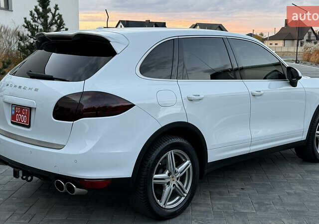 Белый Порше Каен, объемом двигателя 3 л и пробегом 187 тыс. км за 22400 $, фото 56 на Automoto.ua