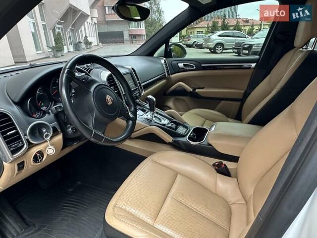 Білий Порше Cayenne, об'ємом двигуна 3.6 л та пробігом 190 тис. км за 29500 $, фото 3 на Automoto.ua