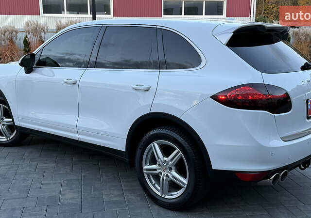 Порше Cayenne 2014 у Луцьку на Automoto.ua Білий Порше Cayenne, об'ємом двигуна 3 л та пробігом 187 тис. км за 22400 $, фото 5 на Automoto.ua