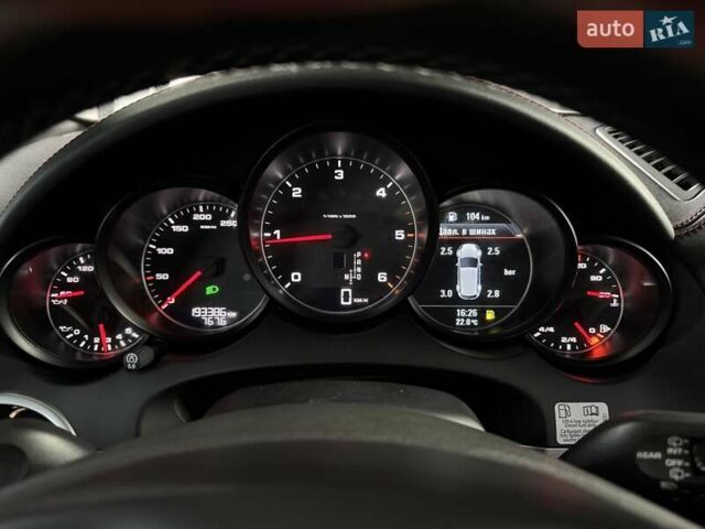 Білий Порше Cayenne, об'ємом двигуна 3 л та пробігом 193 тис. км за 26700 $, фото 95 на Automoto.ua