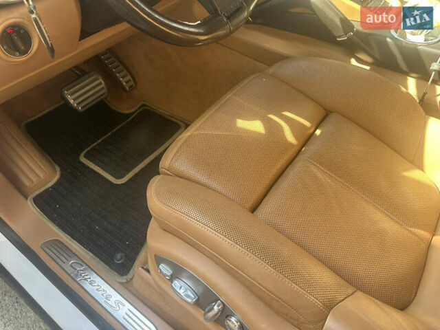 Білий Порше Cayenne, об'ємом двигуна 3 л та пробігом 199 тис. км за 27500 $, фото 24 на Automoto.ua