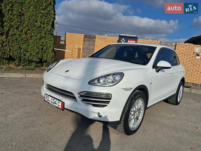 Белый Порше Каен, объемом двигателя 2.97 л и пробегом 194 тыс. км за 31700 $, фото 26 на Automoto.ua