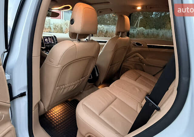 Порше Cayenne 2014 у Луцьку на Automoto.ua Білий Порше Cayenne, об'ємом двигуна 3 л та пробігом 187 тис. км за 22400 $, фото 59 на Automoto.ua