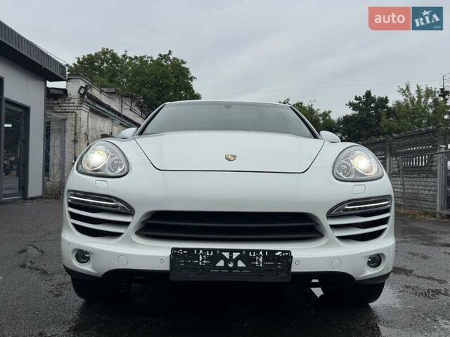 Білий Порше Cayenne, об'ємом двигуна 3 л та пробігом 193 тис. км за 26700 $, фото 43 на Automoto.ua