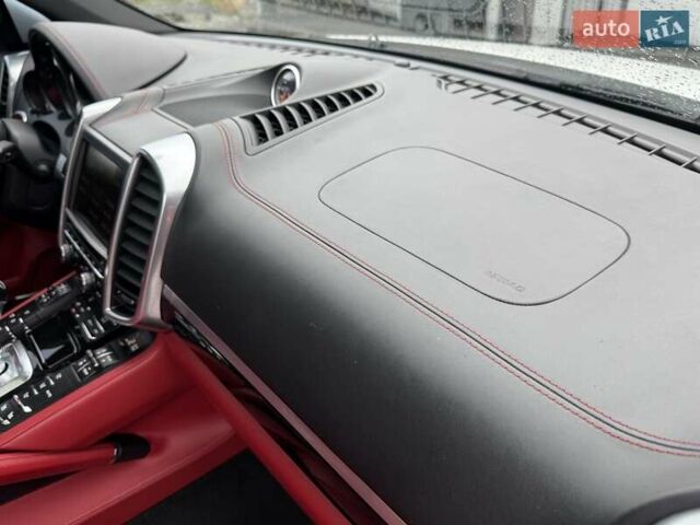 Білий Порше Cayenne, об'ємом двигуна 3 л та пробігом 193 тис. км за 26700 $, фото 8 на Automoto.ua