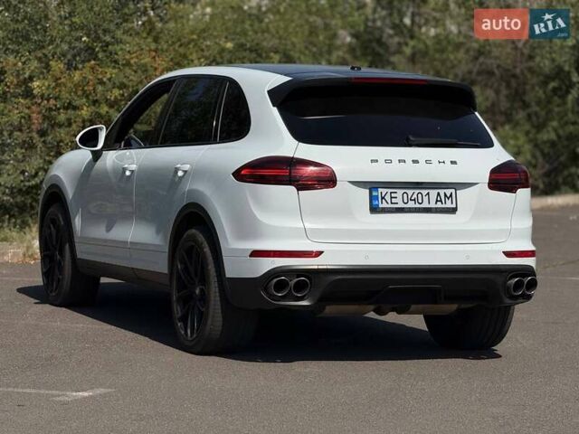 Білий Порше Cayenne, об'ємом двигуна 3.6 л та пробігом 126 тис. км за 31500 $, фото 15 на Automoto.ua