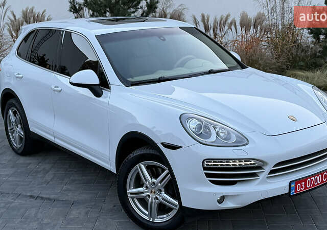 Белый Порше Каен, объемом двигателя 3 л и пробегом 187 тыс. км за 22400 $, фото 5 на Automoto.ua