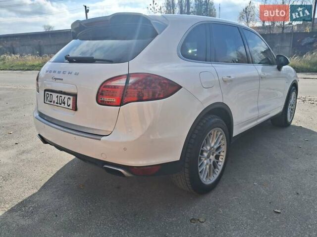 Белый Порше Каен, объемом двигателя 2.97 л и пробегом 194 тыс. км за 31700 $, фото 19 на Automoto.ua