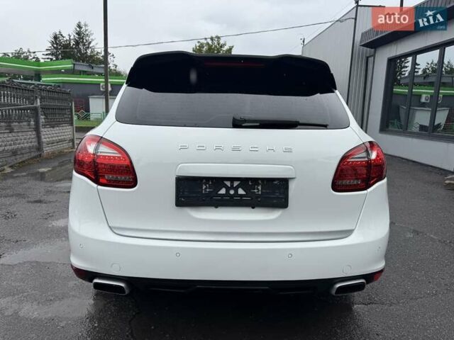 Білий Порше Cayenne, об'ємом двигуна 3 л та пробігом 193 тис. км за 26700 $, фото 56 на Automoto.ua