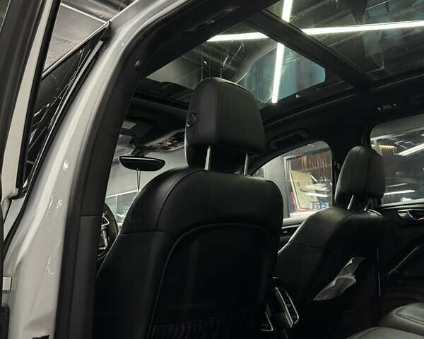 Белый Порше Каен, объемом двигателя 3.6 л и пробегом 130 тыс. км за 27500 $, фото 52 на Automoto.ua