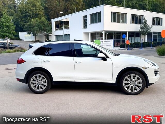 Білий Порше Cayenne, об'ємом двигуна 3 л та пробігом 108 тис. км за 25600 $, фото 3 на Automoto.ua