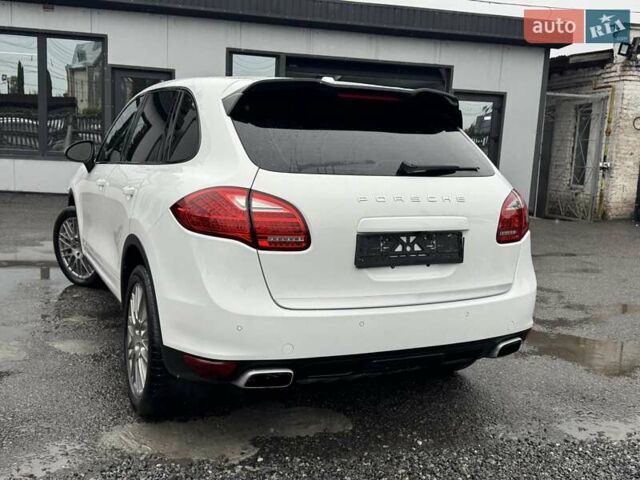 Білий Порше Cayenne, об'ємом двигуна 3 л та пробігом 193 тис. км за 26700 $, фото 33 на Automoto.ua
