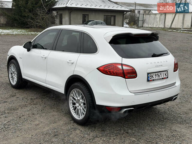 Белый Порше Каен, объемом двигателя 3 л и пробегом 195 тыс. км за 28700 $, фото 33 на Automoto.ua