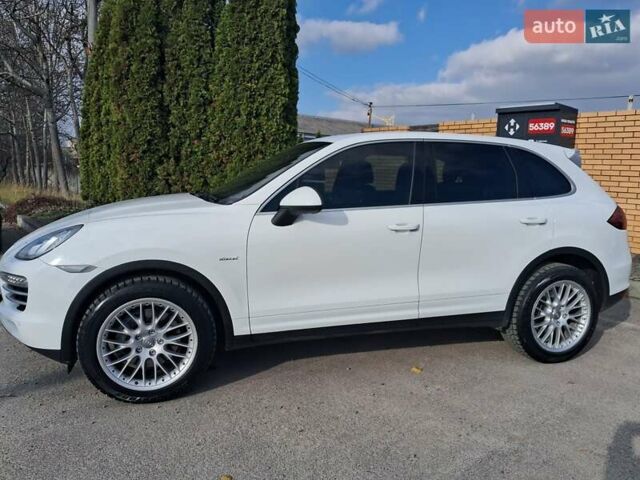 Белый Порше Каен, объемом двигателя 2.97 л и пробегом 194 тыс. км за 31700 $, фото 1 на Automoto.ua