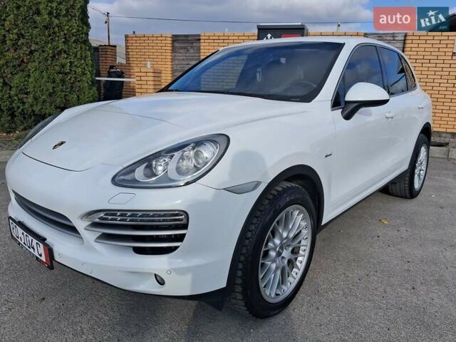 Белый Порше Каен, объемом двигателя 2.97 л и пробегом 194 тыс. км за 31700 $, фото 4 на Automoto.ua
