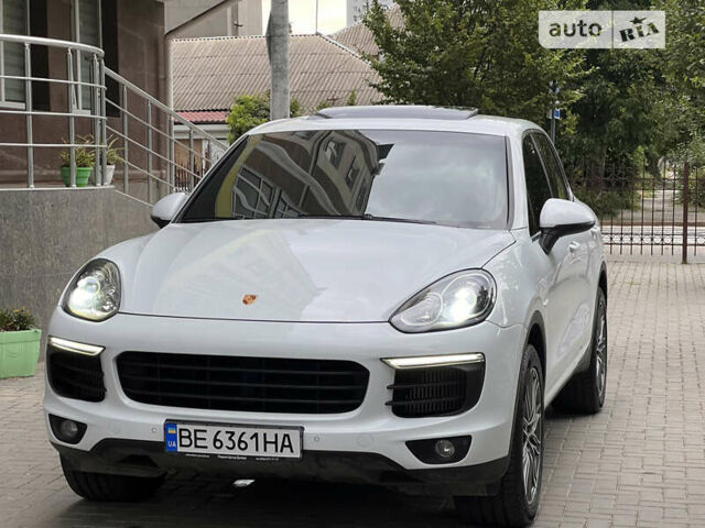 Білий Порше Cayenne, об'ємом двигуна 2.97 л та пробігом 145 тис. км за 37500 $, фото 89 на Automoto.ua