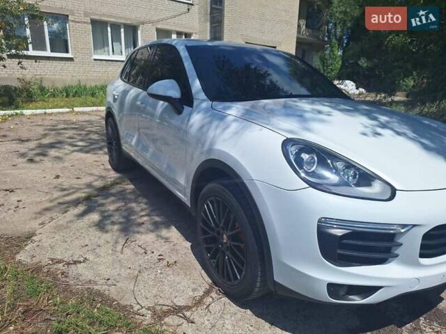 Белый Порше Каен, объемом двигателя 3.6 л и пробегом 150 тыс. км за 25500 $, фото 16 на Automoto.ua