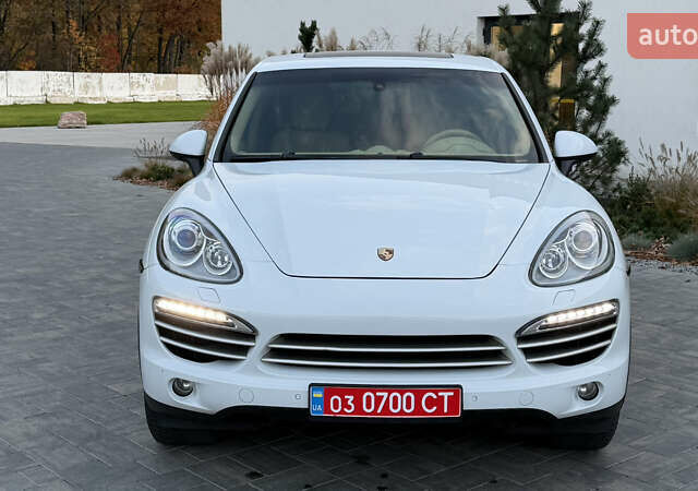 Белый Порше Каен, объемом двигателя 3 л и пробегом 187 тыс. км за 22400 $, фото 62 на Automoto.ua