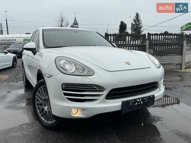 Білий Порше Cayenne, об'ємом двигуна 3 л та пробігом 193 тис. км за 26700 $, фото 20 на Automoto.ua